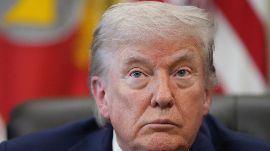 Hàm ý của ông Trump khi cảnh báo "đừng hối thúc tôi" về cuộc chiến Iran